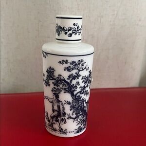 Vintage Blau-Weiße Milchglas Parfümflasche von Lubin ""Nuit de Longchamp""